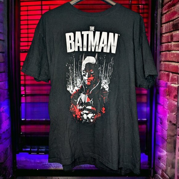 The Batman Graphic T-Shirt - Picture 1 of 4